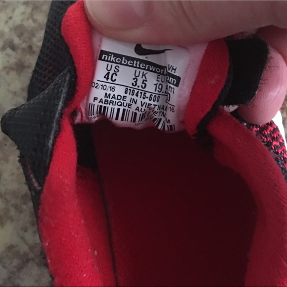 Nike shoes 4c - Picture 6 of 6